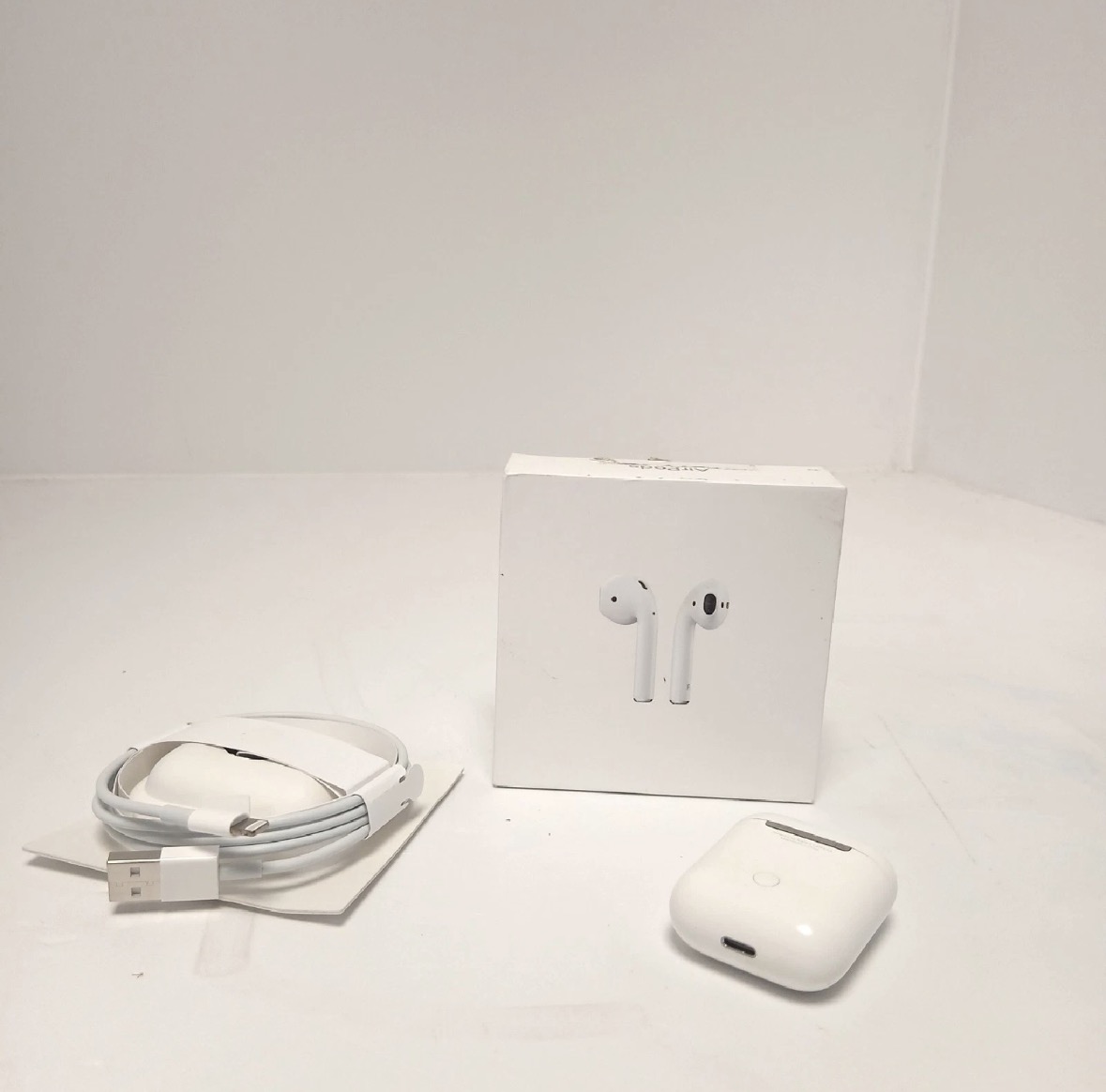 Apple AirPods (2nd generation)
