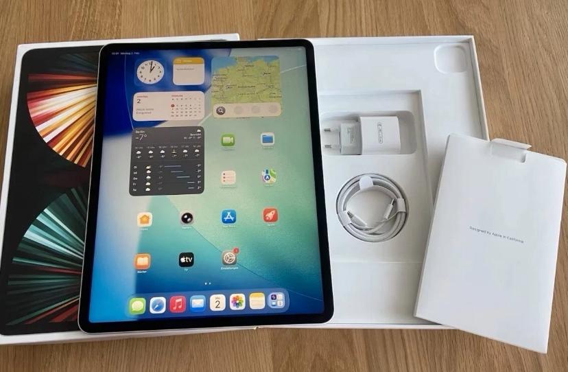 iPad (10th generation) — 64GB — Silver (Wi‑Fi) view 2