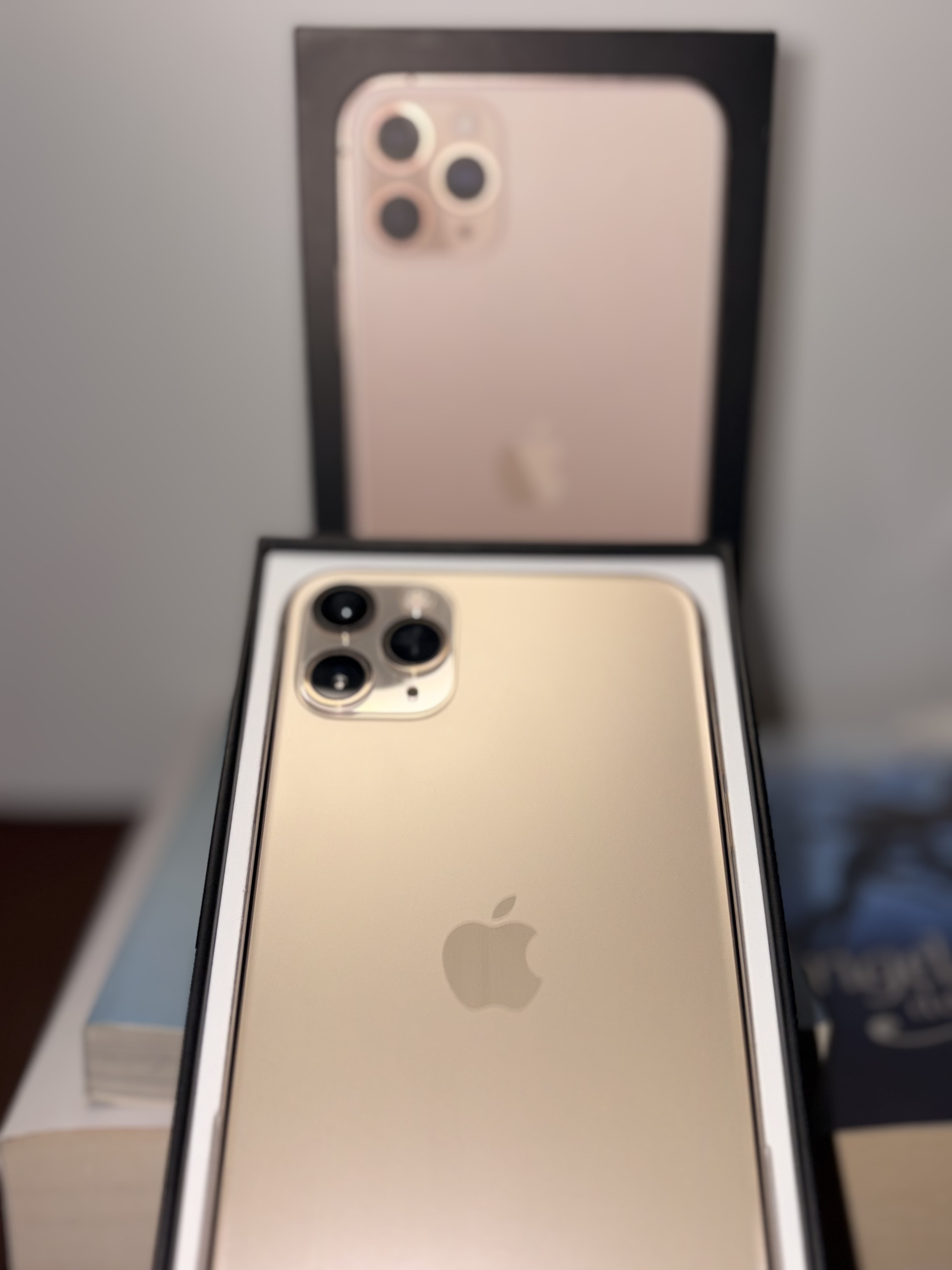 iPhone 11 Pro Max view 3