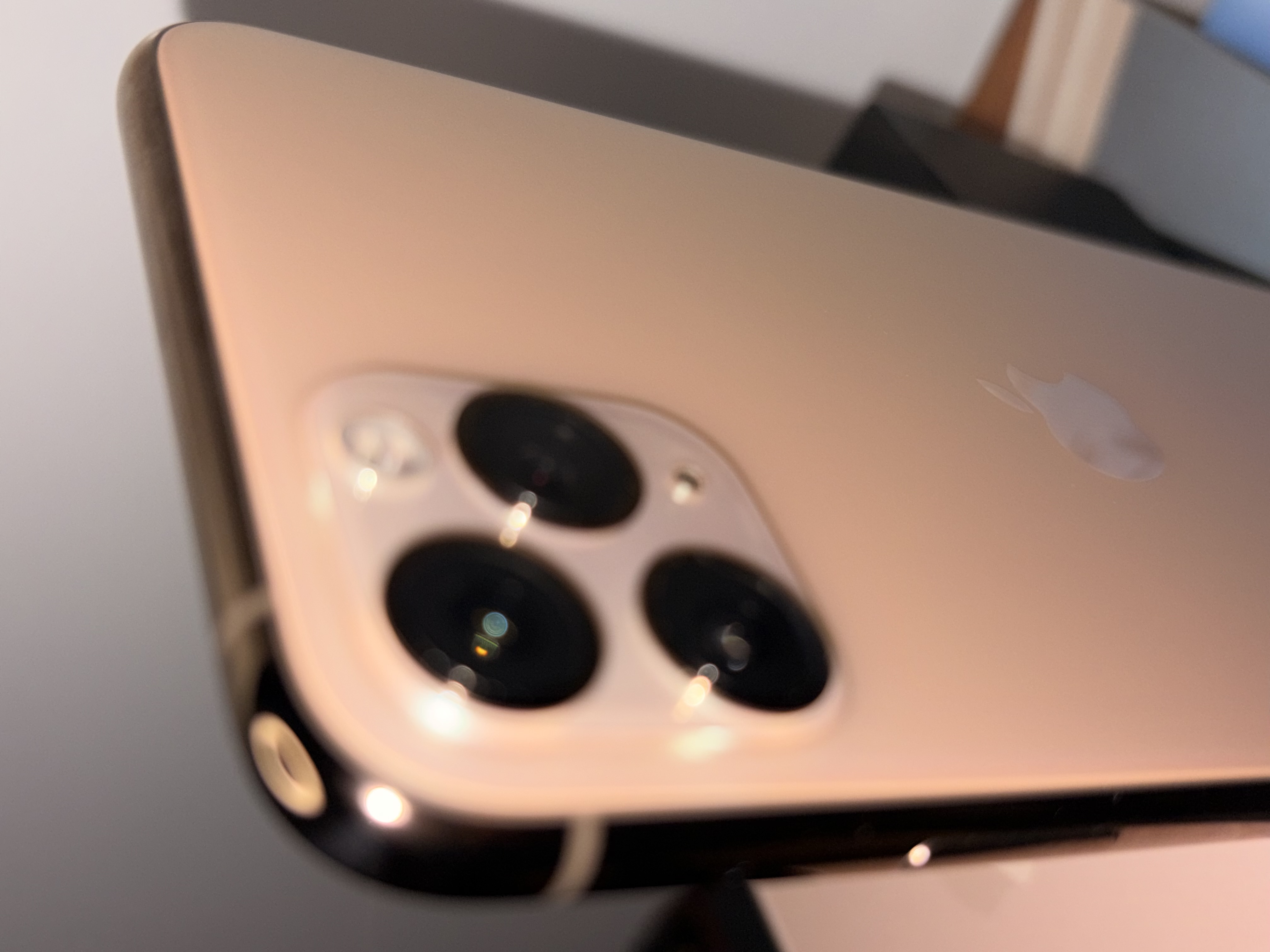 iPhone 11 Pro Max view 4