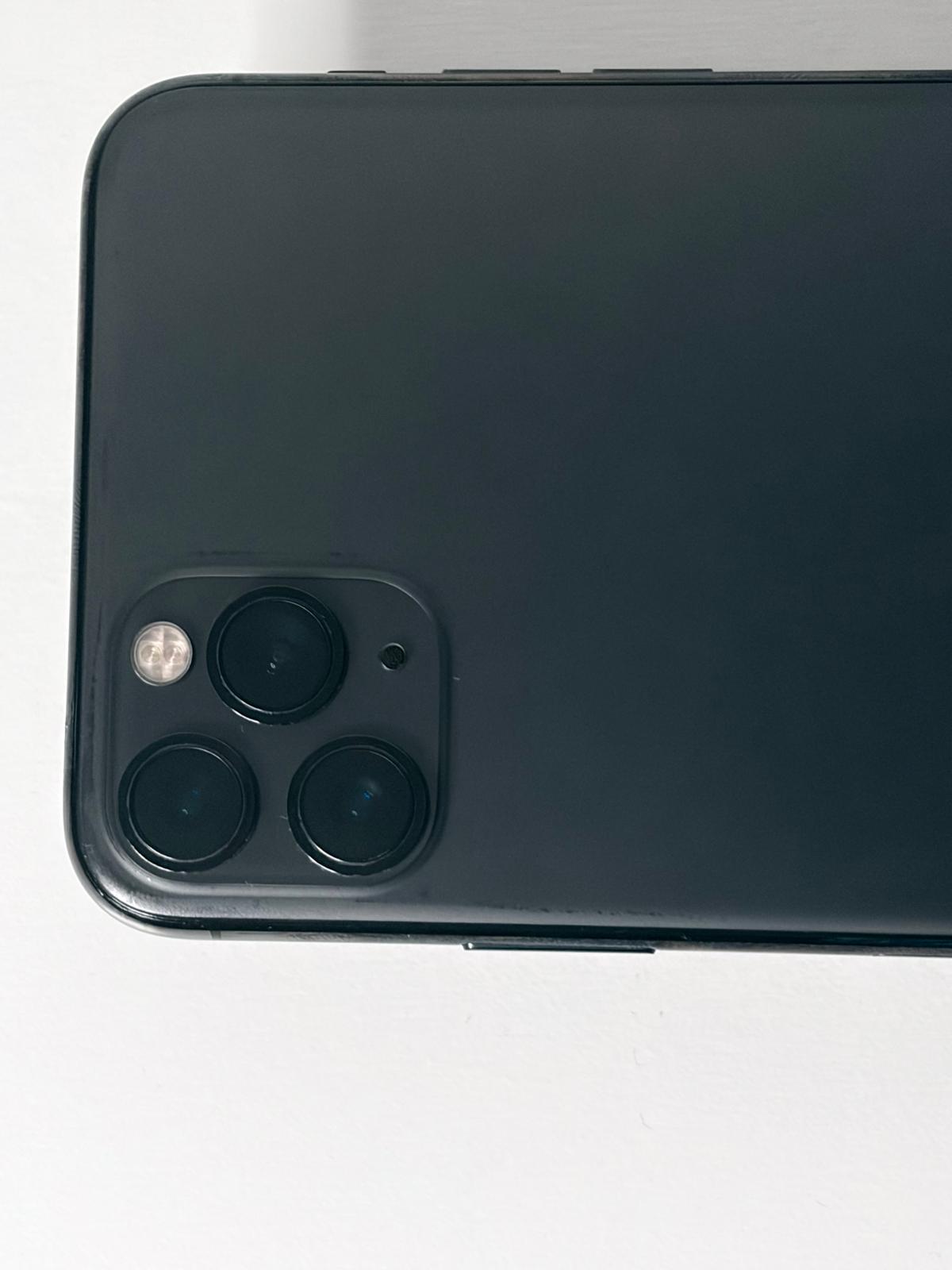 iPhone 11 Pro Max (64GB) — Gray — Used (Very good) — Battery 76% view 2