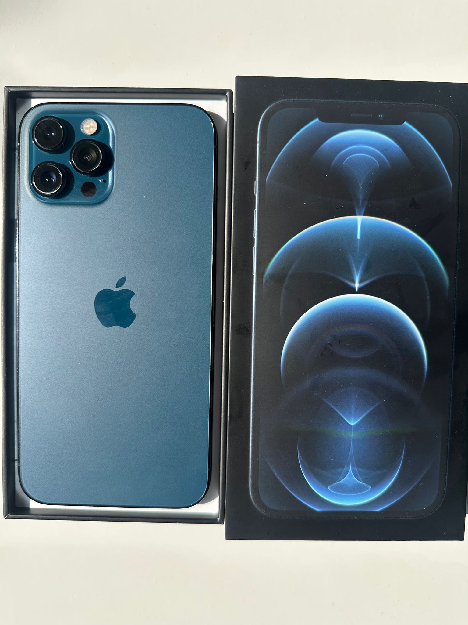 iPhone 12 Pro Max (128GB) — Used (Very clean) — Battery 84% view 1