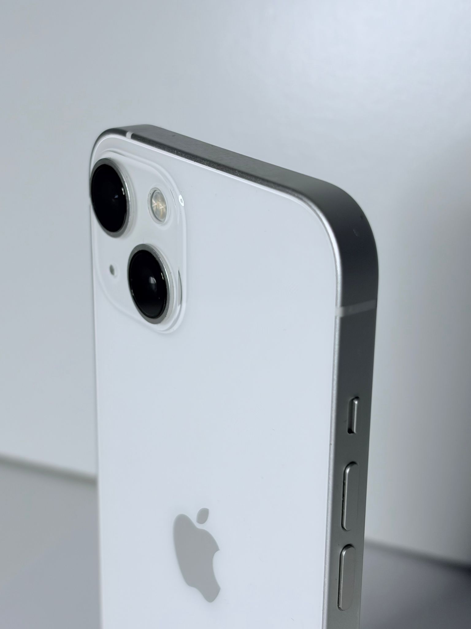iPhone 13 (128GB) — Starlight — Used (Excellent) — Battery 86% view 2