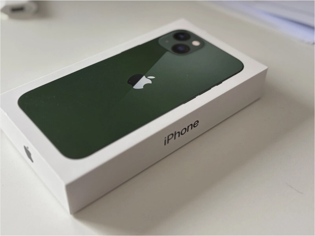 iPhone 13 (128GB) — Green — Used — Battery 84% view 1