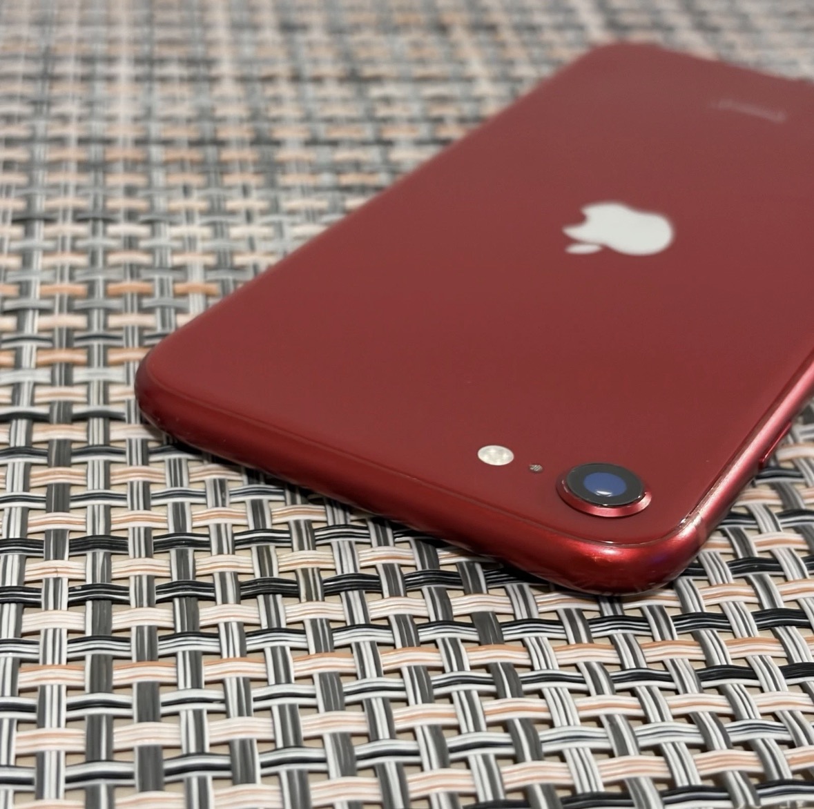 iPhone SE (2022) (64GB) - PRODUCT(RED) - Clean used - Battery 91% view 2