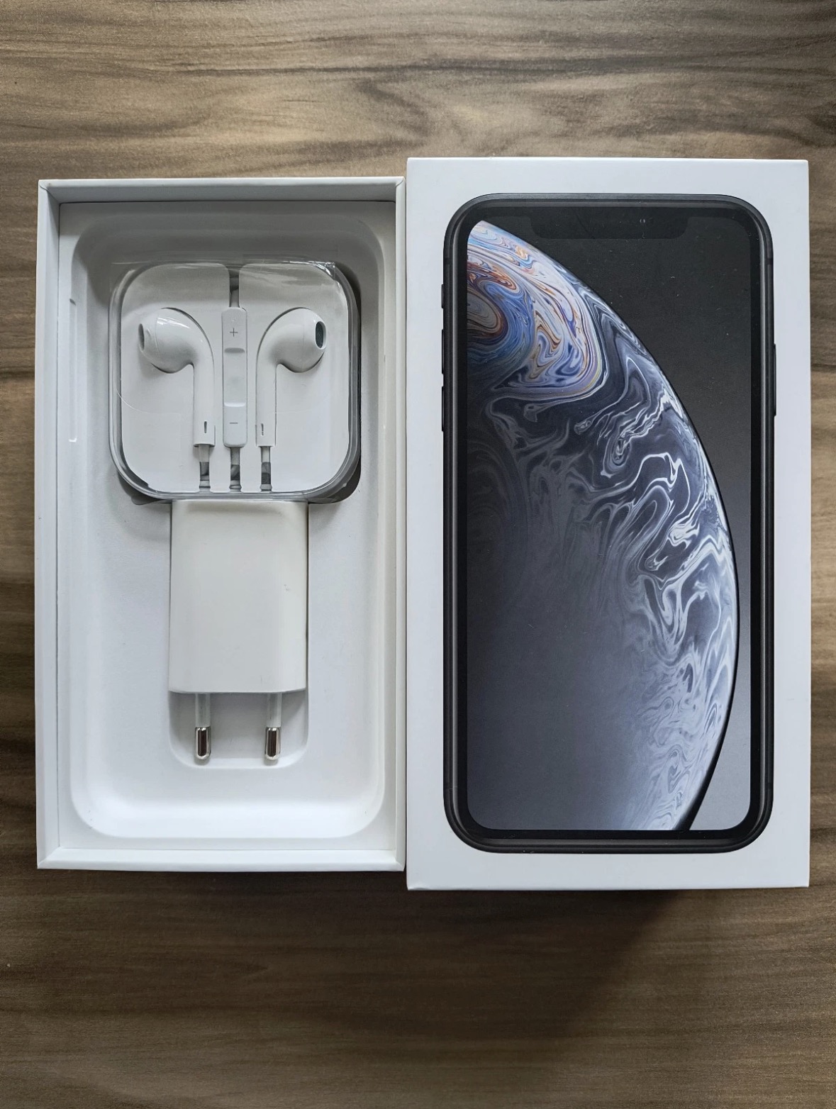 iPhone XR - Black - 64GB or 128GB - Used view 3