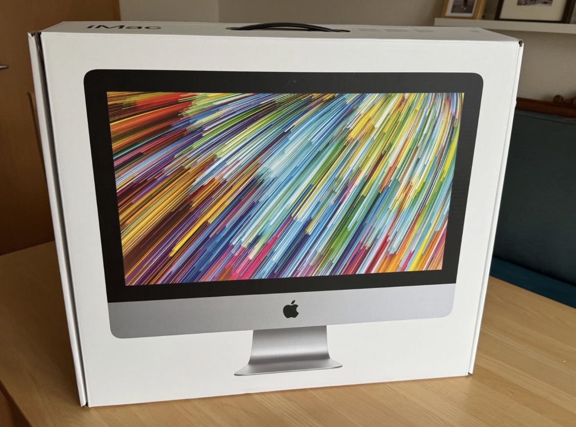 Apple iMac 21.5-inch Retina 4K (2019) - 16GB RAM - 512GB SSD - Like new view 3