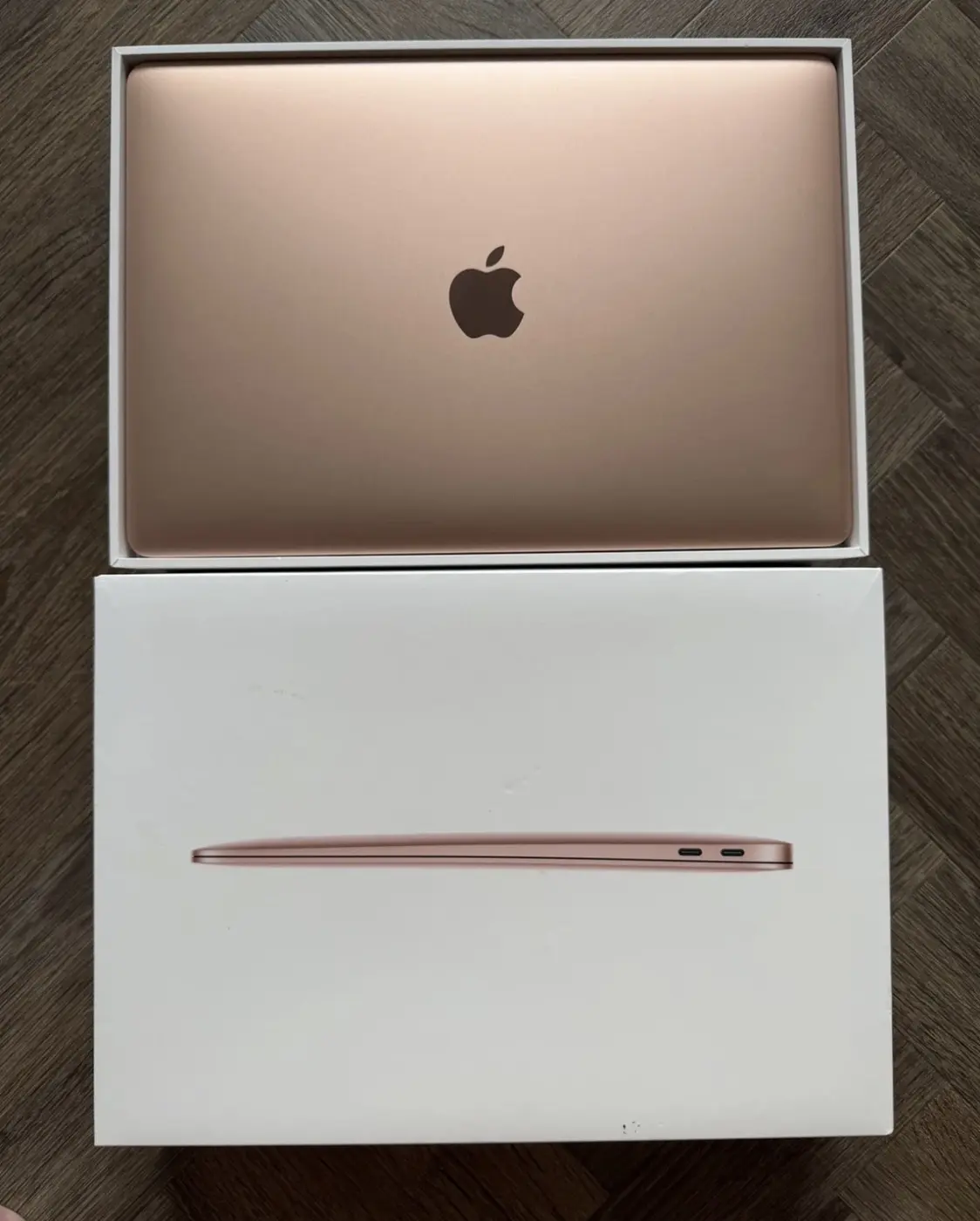 MacBook Air 13.3-inch (2019) — Rose Gold — 8GB • 256GB — Grade A view 4