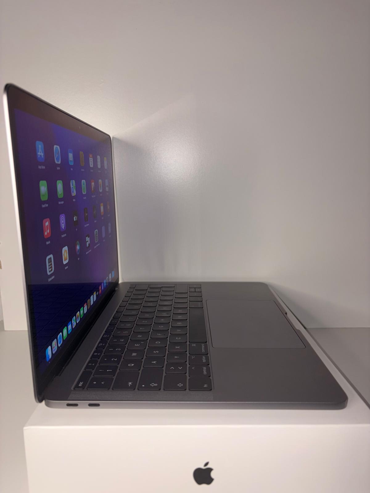 MacBook Pro 13-inch (2017) — i5 • 8GB • 256GB — Like new — Warranty included view 4